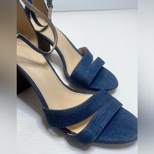 J.McLaughlin Shauna Denim Sandal Size 7 1/2 Ankle strap Open Toe Wooden Heel